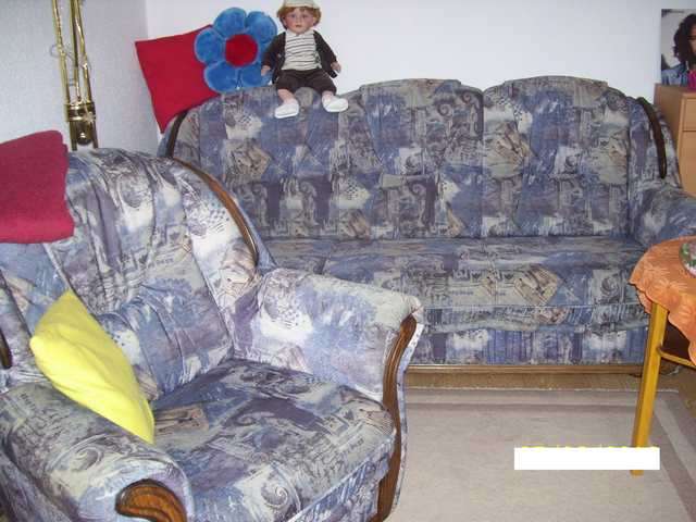 Sofa-Sitz-Schlafgarnitur